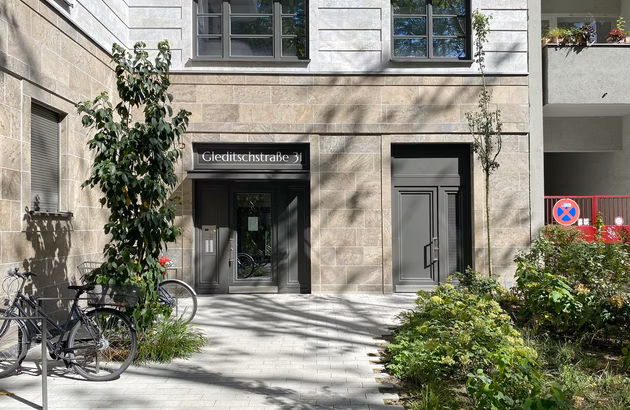 Am Winterfeldt – Berlin-Schöneberg – Hauseingang Gleditschstraße 31