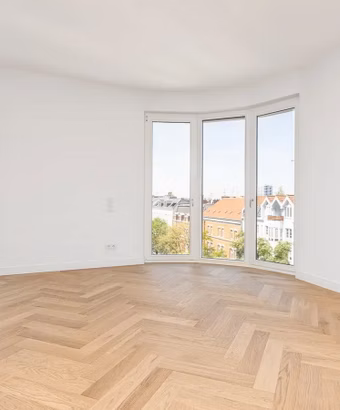 Wieland & Pestalozzi – Berlin-Charlottenburg – Detail bodentiefes Fenster im Wohn-Küchen-Essbereich | WE 1.17