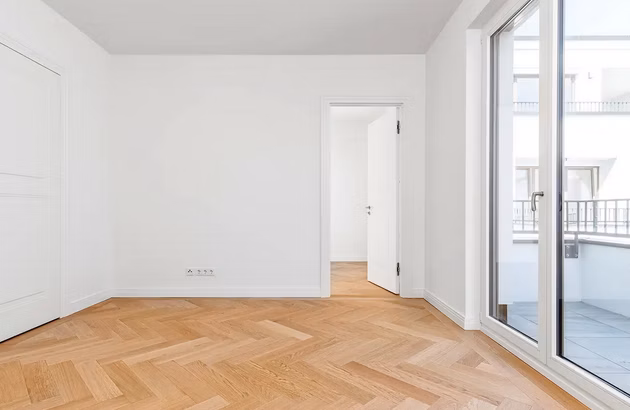 Wieland & Pestalozzi – Berlin-Charlottenburg – Masterschlafzimmer mit Ankleide und Balkon | WE 2.11