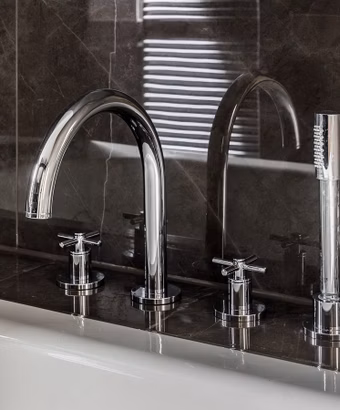 Schlüter 18 – Berlin-Charlottenburg – Detail Badezimmer | WE 11