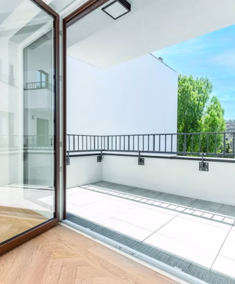 Wieland & Pestalozzi – Berlin-Charlottenburg – Südbalkon zum Hofbereich | WE 1.13