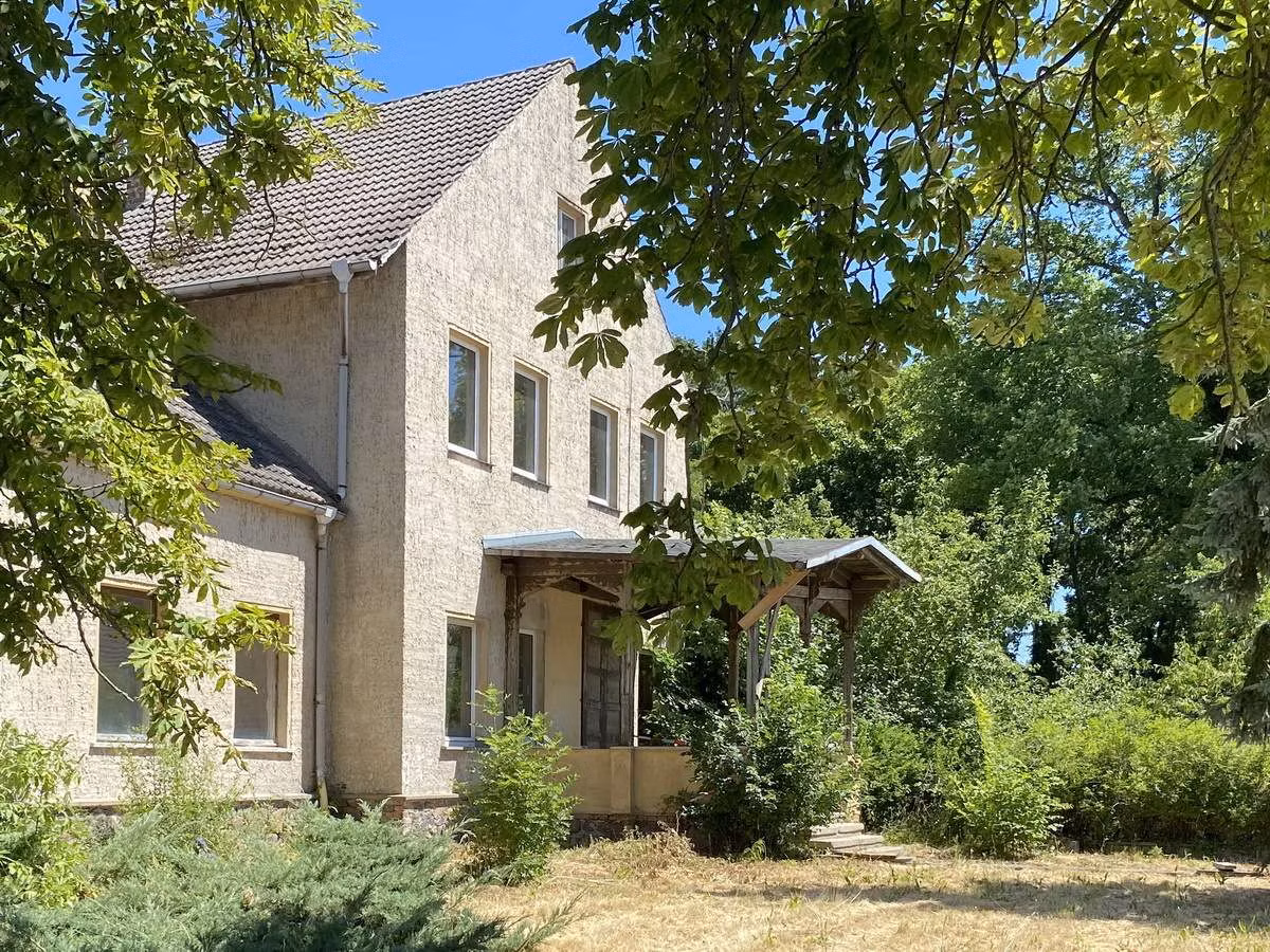 Gutshaus mit großem Grundstück in ruhiger und idyllischer Lage in Beeskow-Oegeln