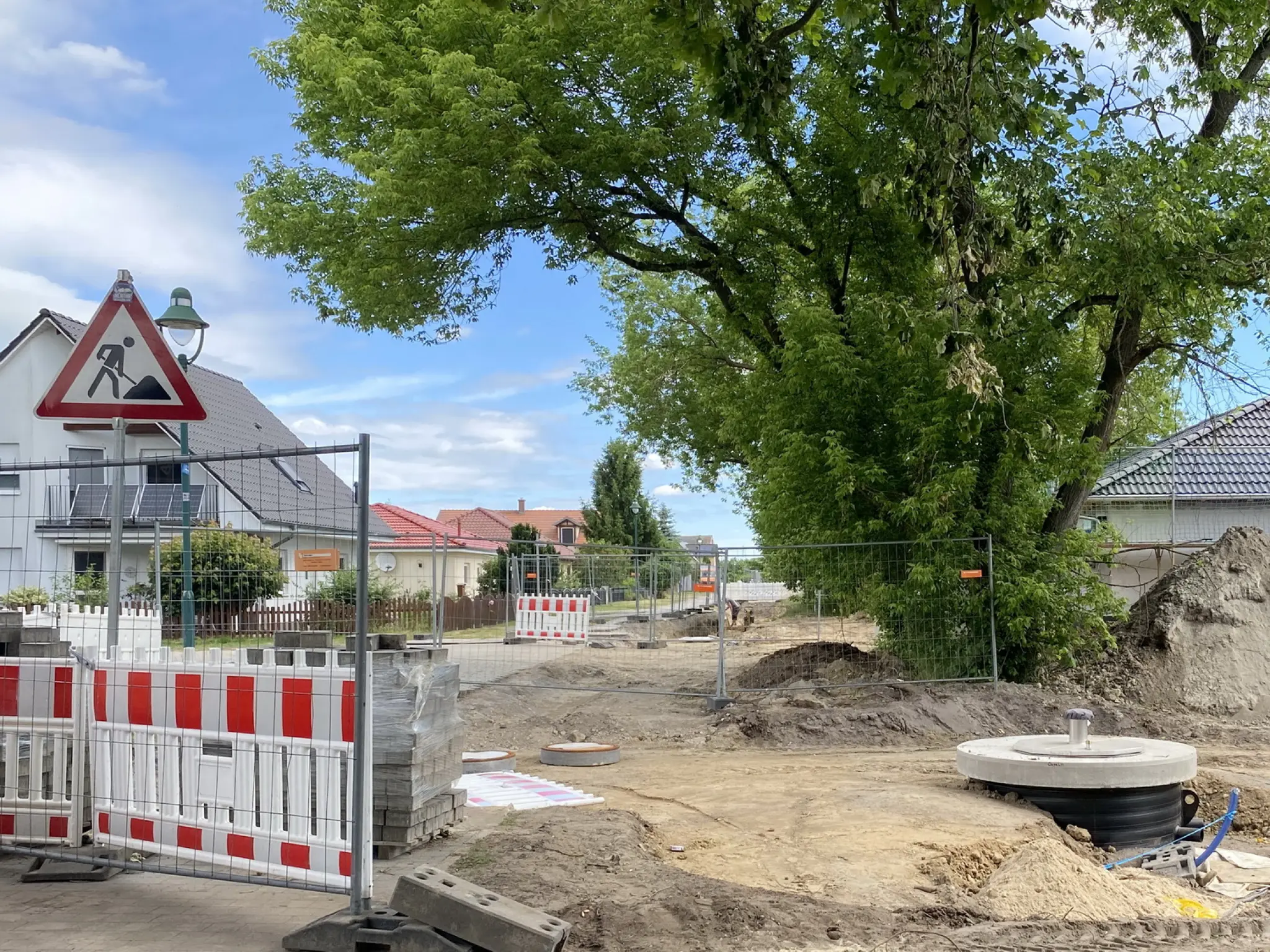 Lesen Sie den vollständigen Artikel zu „Erschließungsarbeiten | Neue Feldtstraße“